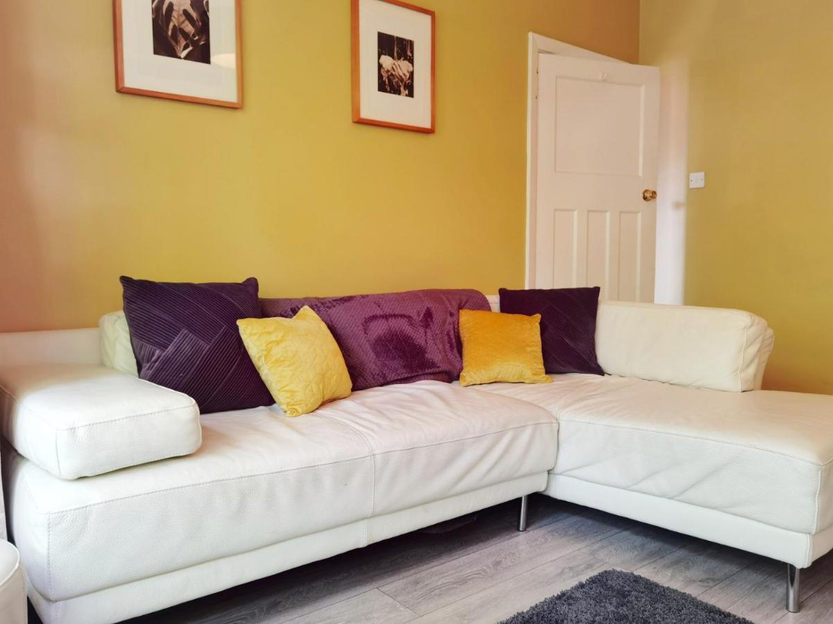 Willa Perry Road, Beautiful Large House Available For Guests And Contractors Parking Wifi Nottingham Zewnętrze zdjęcie