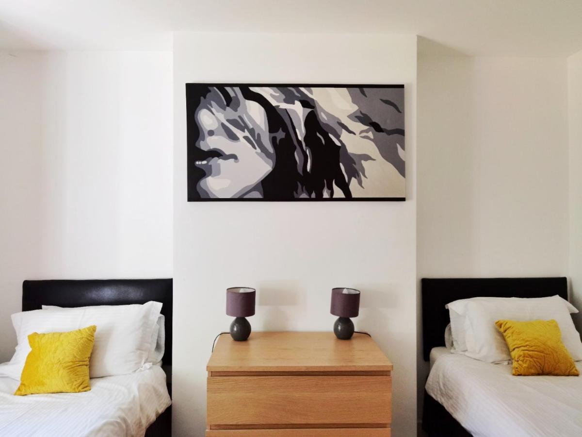 Willa Perry Road, Beautiful Large House Available For Guests And Contractors Parking Wifi Nottingham Zewnętrze zdjęcie
