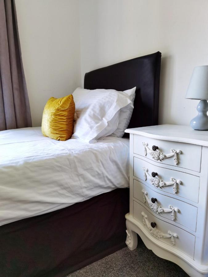 Willa Perry Road, Beautiful Large House Available For Guests And Contractors Parking Wifi Nottingham Zewnętrze zdjęcie