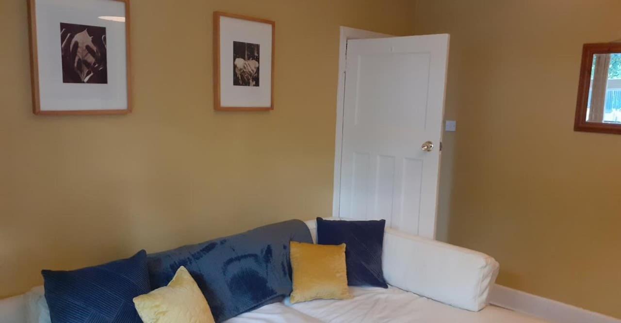 Willa Perry Road, Beautiful Large House Available For Guests And Contractors Parking Wifi Nottingham Zewnętrze zdjęcie