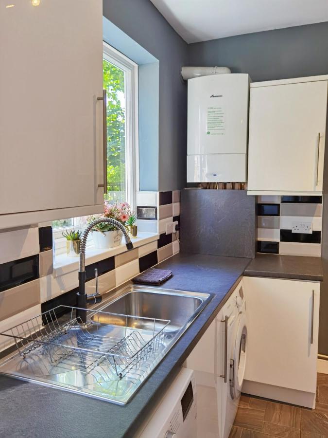 Willa Perry Road, Beautiful Large House Available For Guests And Contractors Parking Wifi Nottingham Zewnętrze zdjęcie