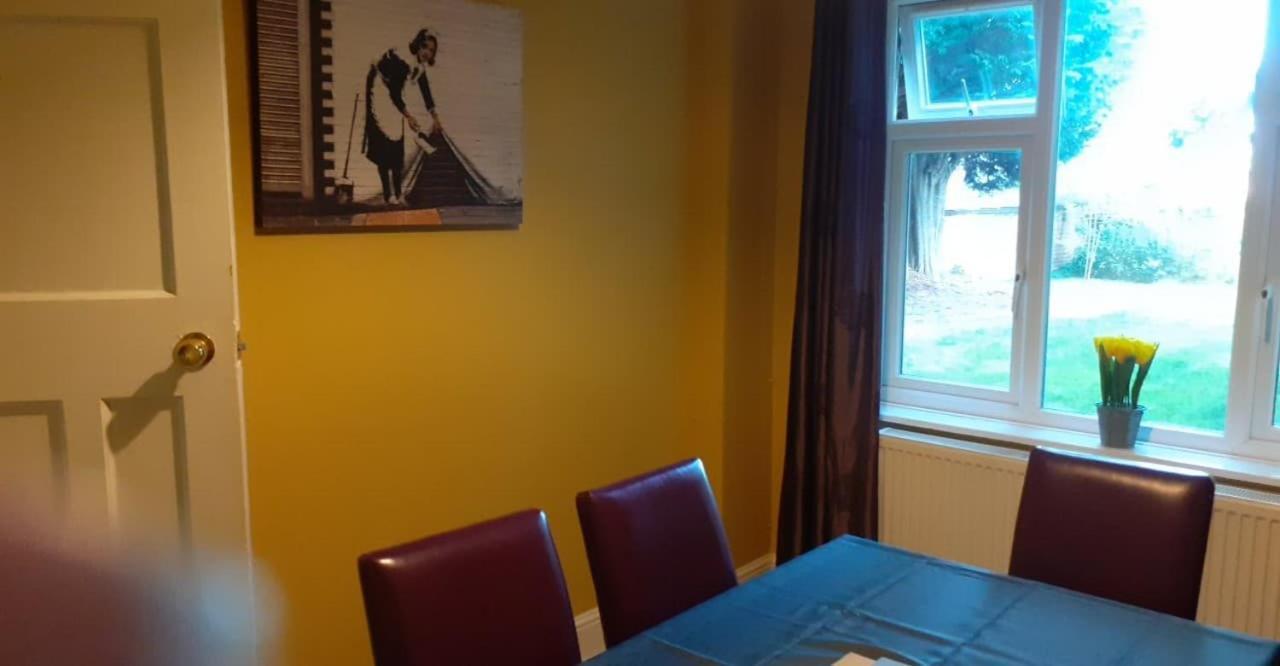Willa Perry Road, Beautiful Large House Available For Guests And Contractors Parking Wifi Nottingham Zewnętrze zdjęcie