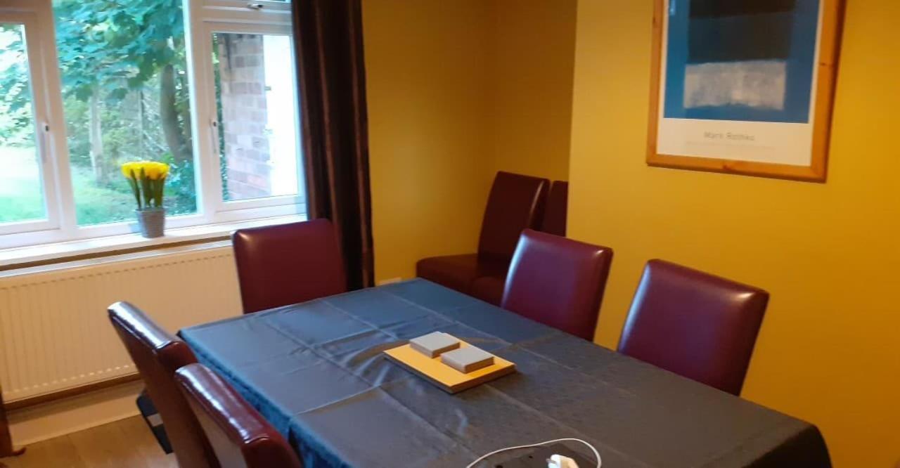 Willa Perry Road, Beautiful Large House Available For Guests And Contractors Parking Wifi Nottingham Zewnętrze zdjęcie