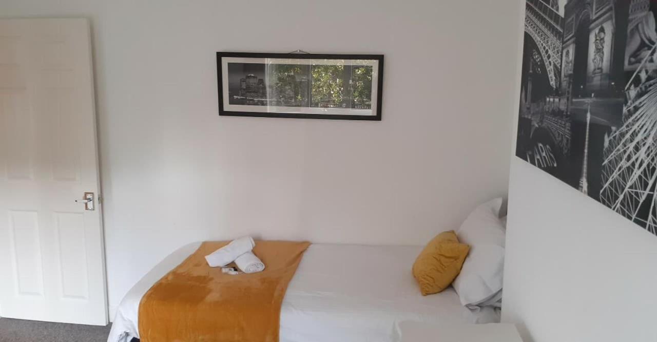 Willa Perry Road, Beautiful Large House Available For Guests And Contractors Parking Wifi Nottingham Zewnętrze zdjęcie