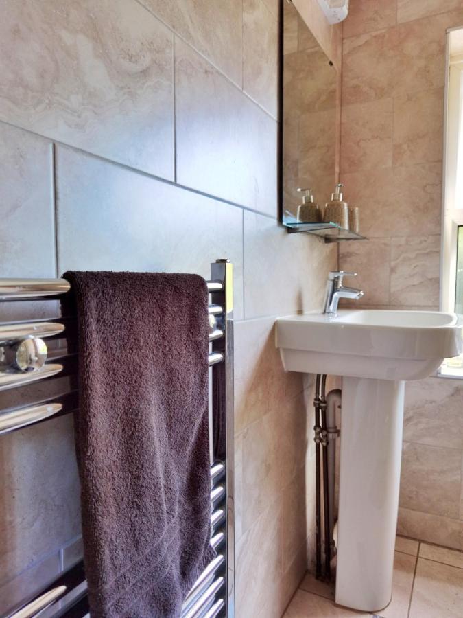 Willa Perry Road, Beautiful Large House Available For Guests And Contractors Parking Wifi Nottingham Zewnętrze zdjęcie