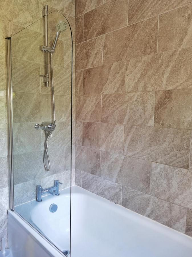 Willa Perry Road, Beautiful Large House Available For Guests And Contractors Parking Wifi Nottingham Zewnętrze zdjęcie