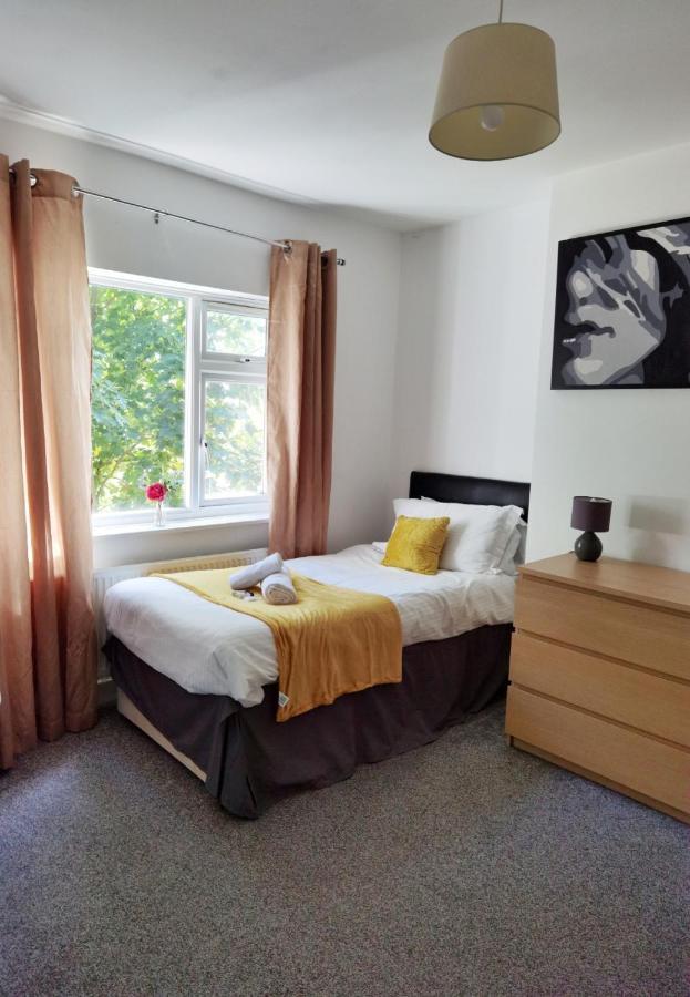 Willa Perry Road, Beautiful Large House Available For Guests And Contractors Parking Wifi Nottingham Zewnętrze zdjęcie