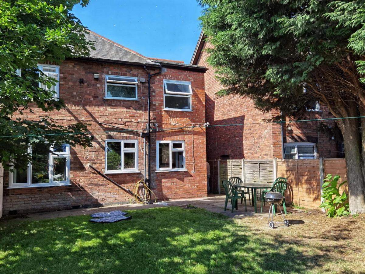 Willa Perry Road, Beautiful Large House Available For Guests And Contractors Parking Wifi Nottingham Zewnętrze zdjęcie